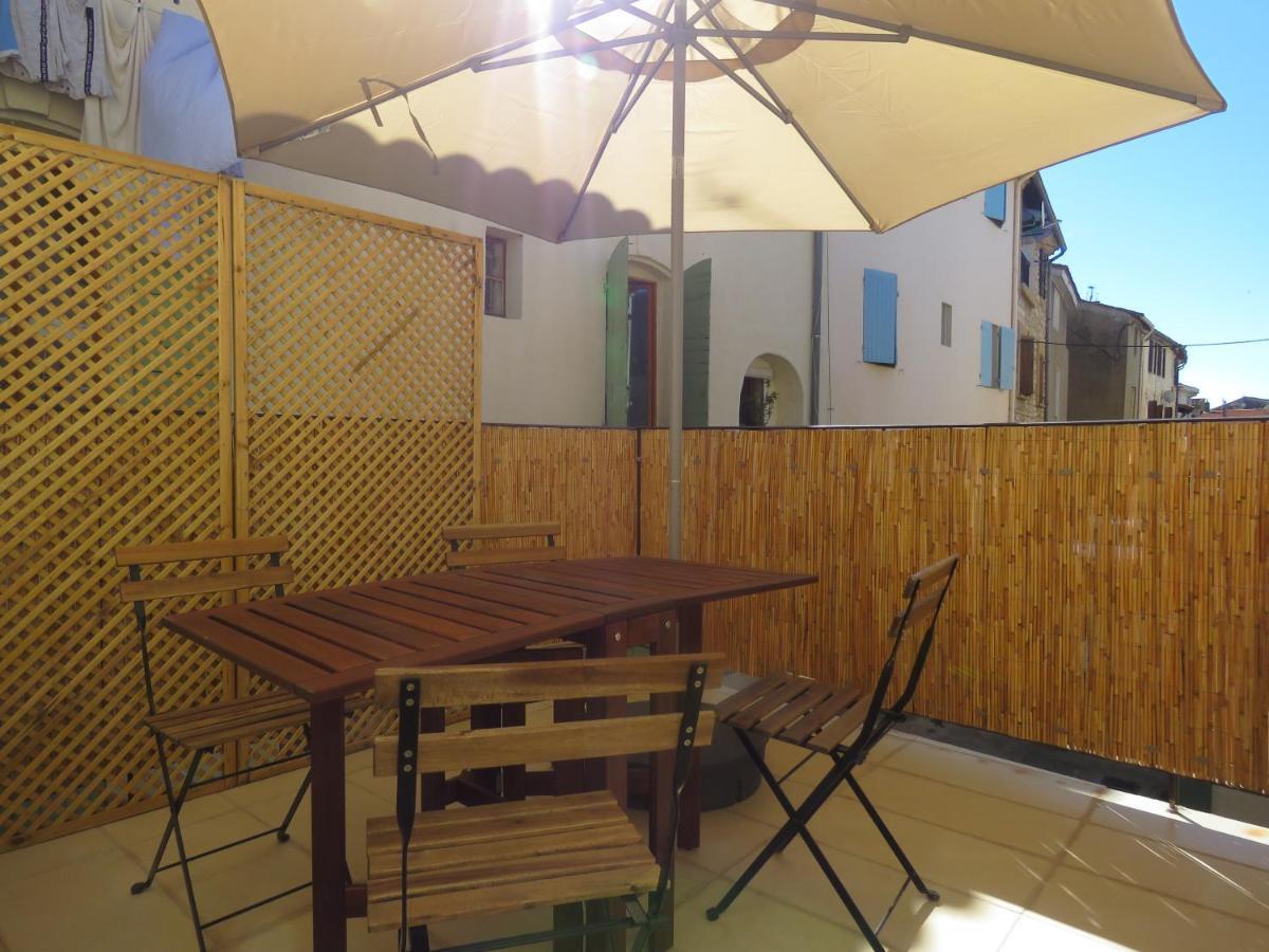 Appartement Centre Historique Avec Terrasse Au Porte De La Camargue Saint-Gilles  Kültér fotó
